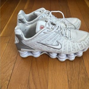 Nike White and Silver Nike Shocks